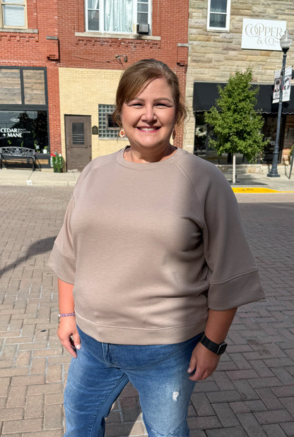Amelia Plus Scuba 3/4 Sleeve Pullover