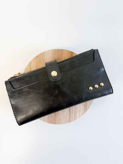 Essentials Carryall Wallet